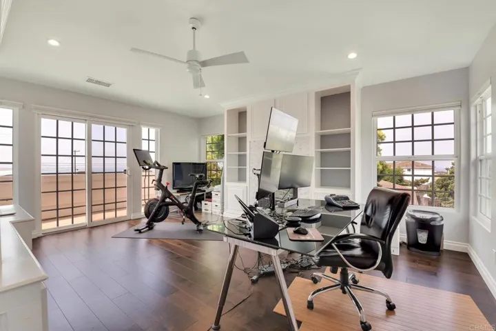 972 Skylark Drive, La Jolla, California 92037