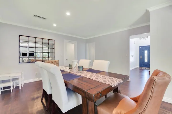 972 Skylark Drive, La Jolla, California 92037