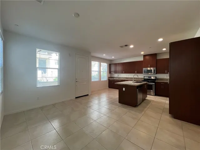 905 N Purple Sage Drive F, Azusa, California 91702