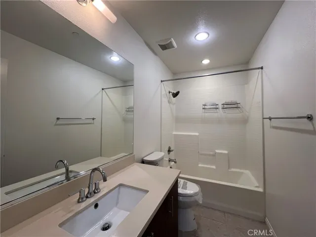 905 N Purple Sage Drive F, Azusa, California 91702