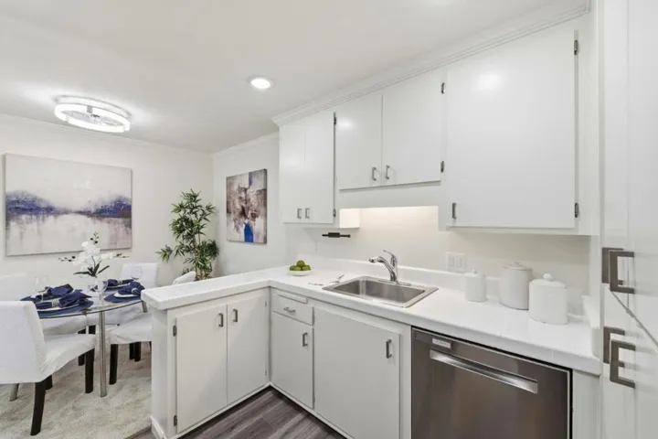 1720 Halford Avenue 226, Santa Clara, California 95051