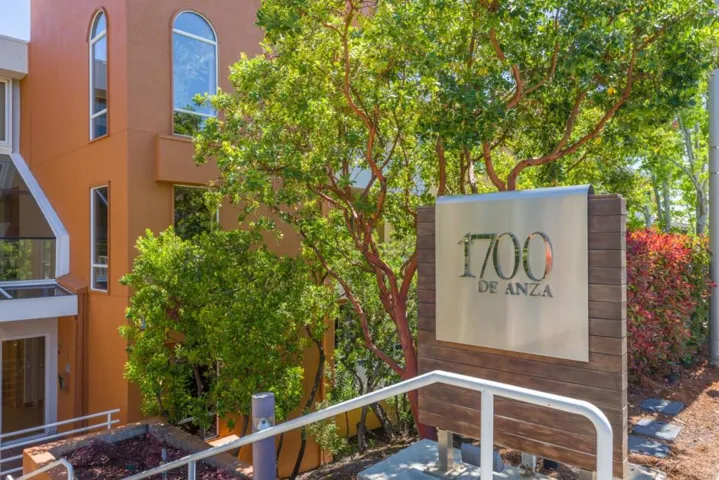 1700 De Anza Boulevard 109c, San Mateo, California 94403