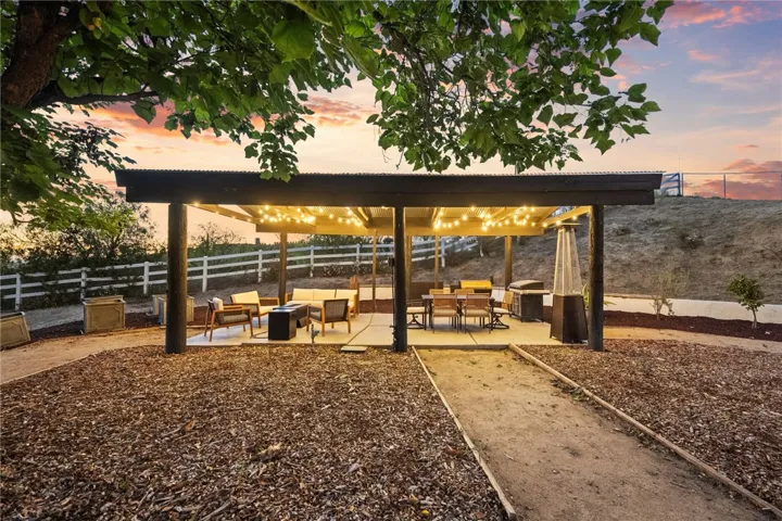 40752 Los Amantes Road, Temecula, California 92592