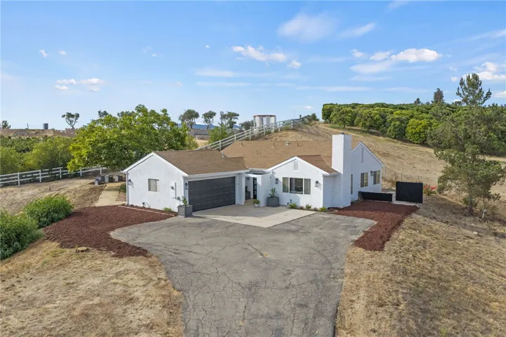40752 Los Amantes Road, Temecula, California 92592
