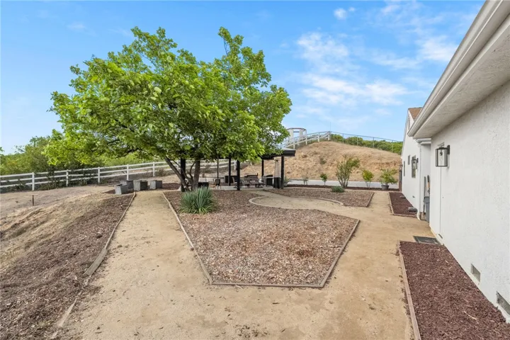 40752 Los Amantes Road, Temecula, California 92592