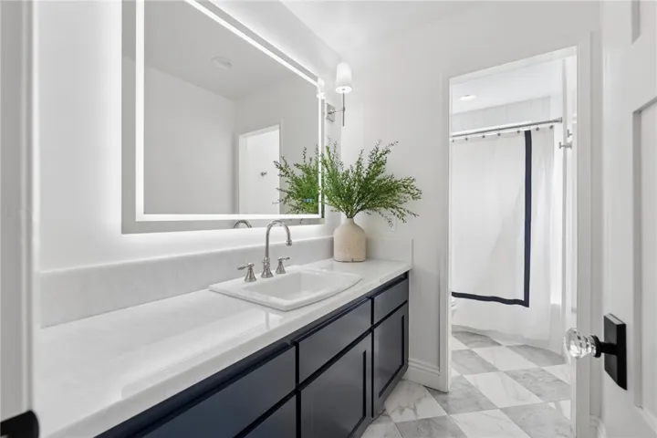 40752 Los Amantes Road, Temecula, California 92592