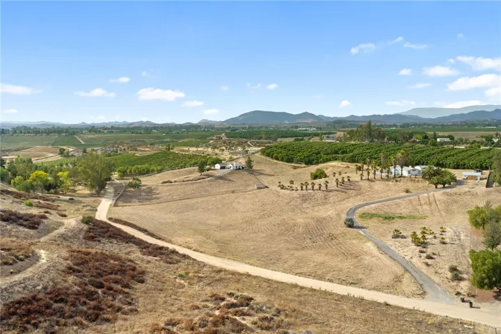 40752 Los Amantes Road, Temecula, California 92592