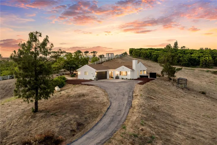 40752 Los Amantes Road, Temecula, California 92592