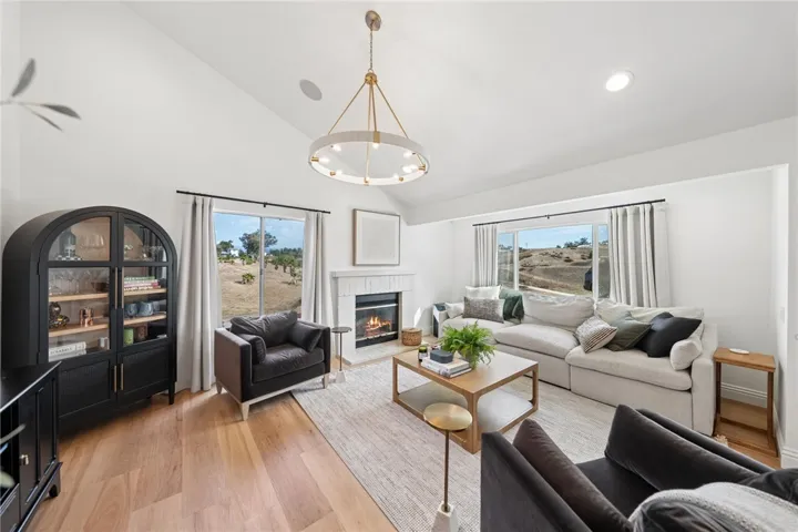 40752 Los Amantes Road, Temecula, California 92592