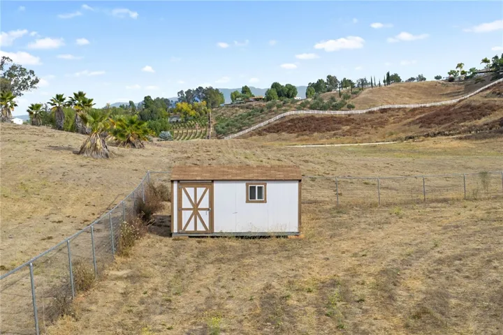 40752 Los Amantes Road, Temecula, California 92592