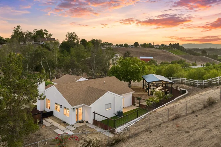 40752 Los Amantes Road, Temecula, California 92592