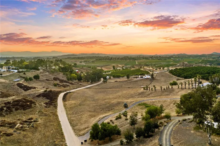 40752 Los Amantes Road, Temecula, California 92592