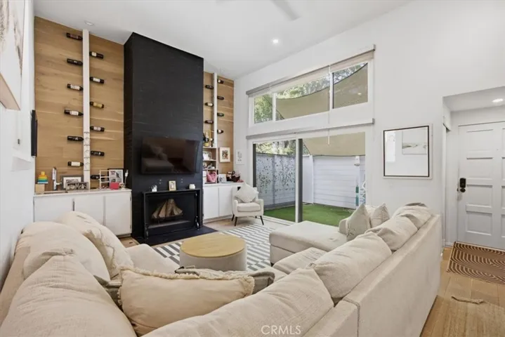 1915 Rockefeller Lane E, Redondo Beach, California 90278