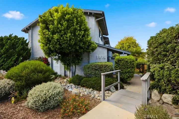 1915 Rockefeller Lane E, Redondo Beach, California 90278