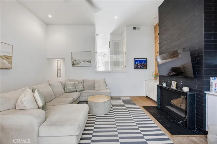 1915 Rockefeller Lane E, Redondo Beach, California 90278