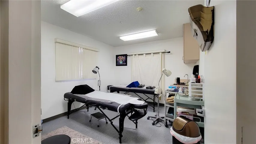 18145 Us Highway 18 G, Apple Valley, California 92307