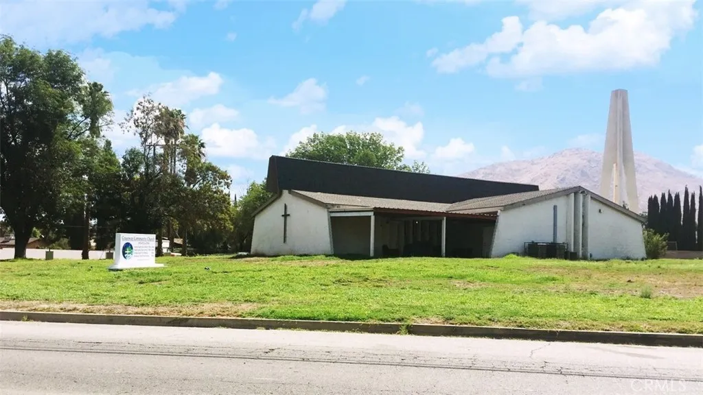 12667 Michigan St
