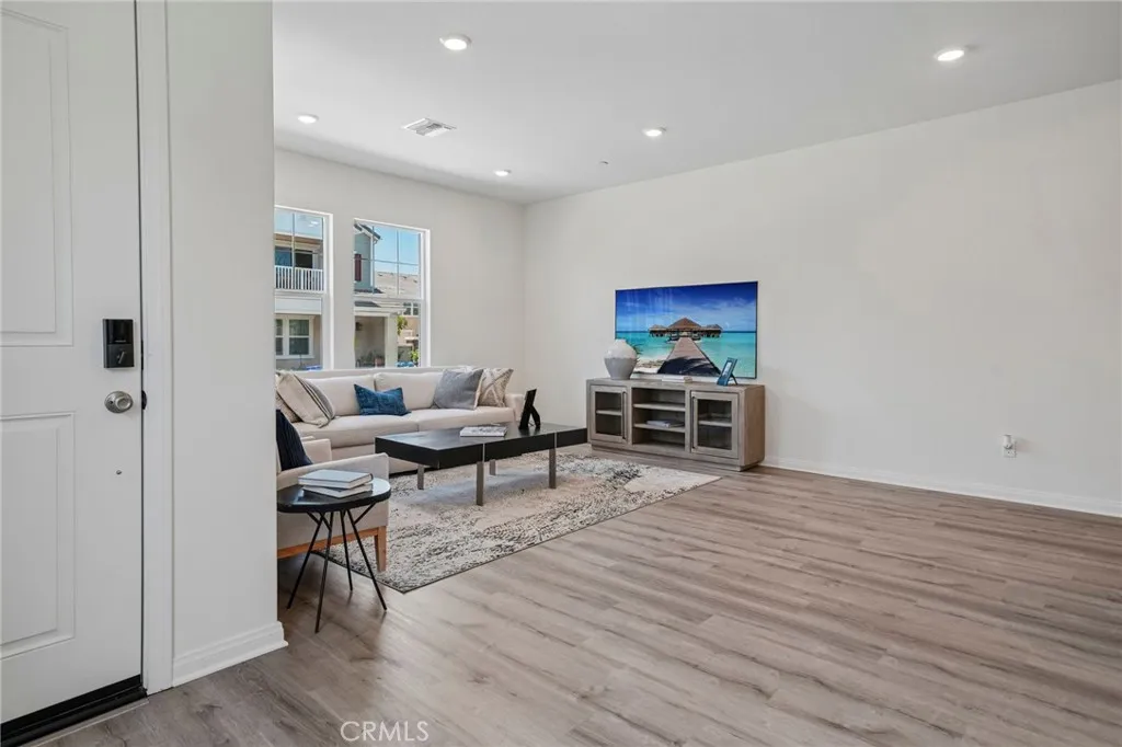 4273 S Hermosa Paseo, Ontario, California 91761 — photo 5