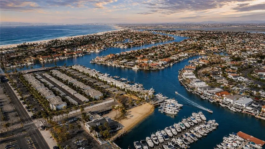 4167 Warner Avenue, Huntington Beach, California 92649