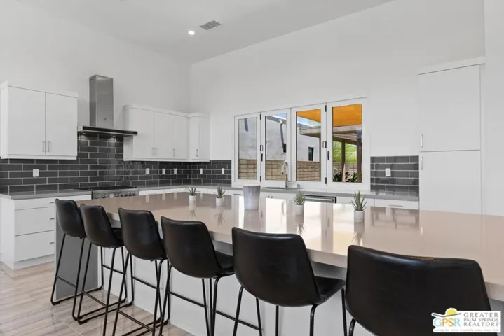 825 Fountain Drive, Palm Springs, California 92262
