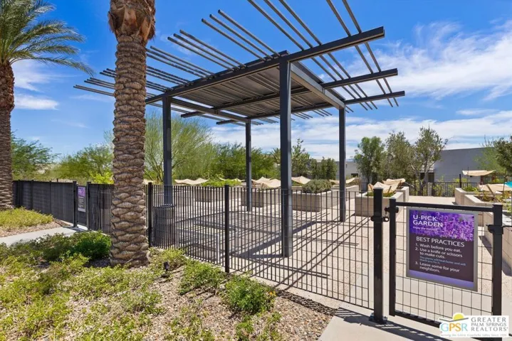 825 Fountain Drive, Palm Springs, California 92262