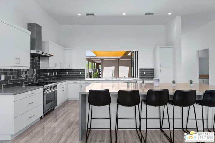 825 Fountain Drive, Palm Springs, California 92262