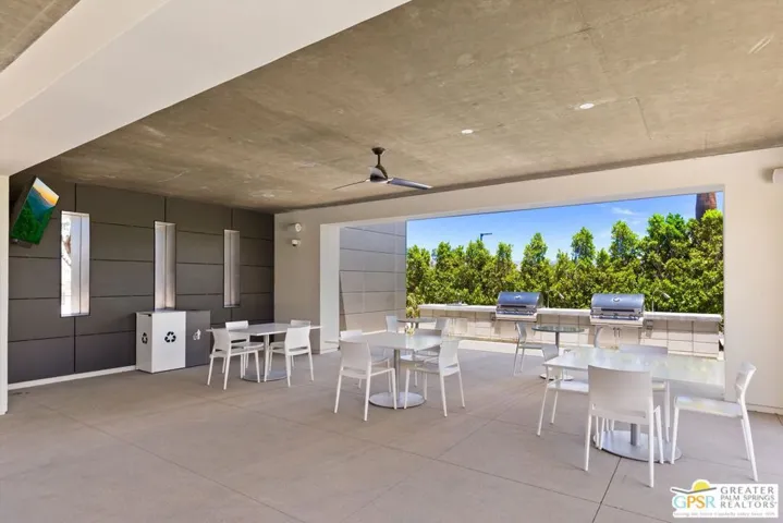 825 Fountain Drive, Palm Springs, California 92262