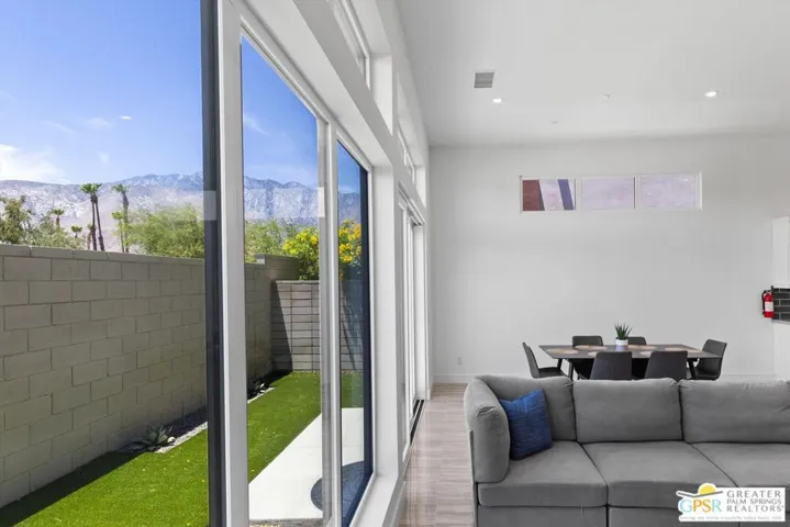 825 Fountain Drive, Palm Springs, California 92262
