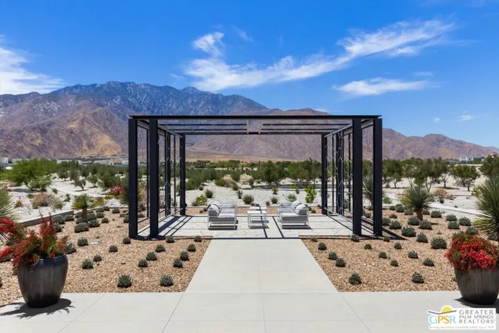 825 Fountain Drive, Palm Springs, California 92262