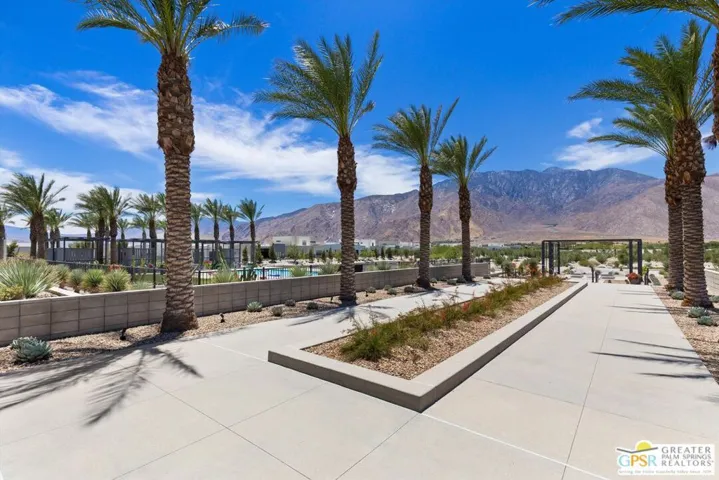 825 Fountain Drive, Palm Springs, California 92262