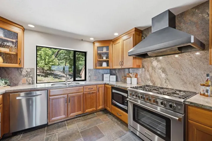 18788 Favre Ridge Road, Los Gatos, California 95033