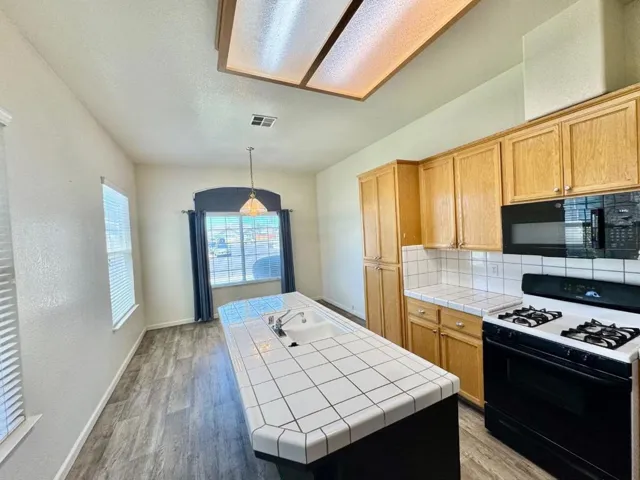 1398 Madelena Lane, Manteca, California 95336