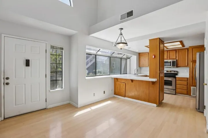2843 Buena Knoll Court, San Jose, California 95121