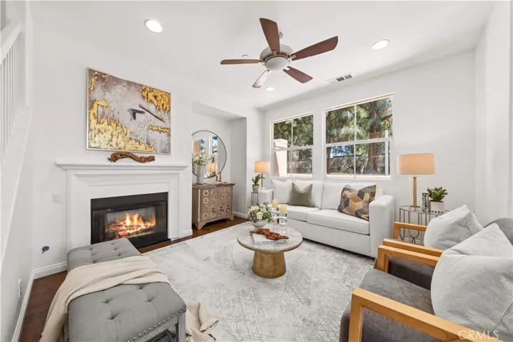 40 Trailing Vine, Irvine, California 92602