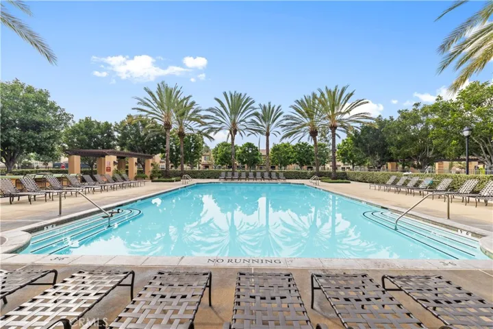 40 Trailing Vine, Irvine, California 92602