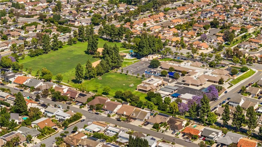 40 Trailing Vine, Irvine, California 92602