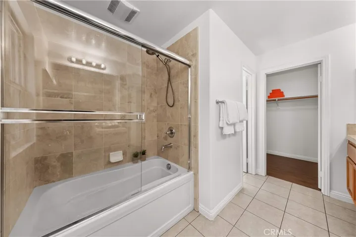 40 Trailing Vine, Irvine, California 92602