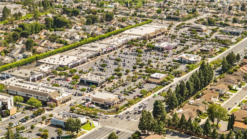 40 Trailing Vine, Irvine, California 92602