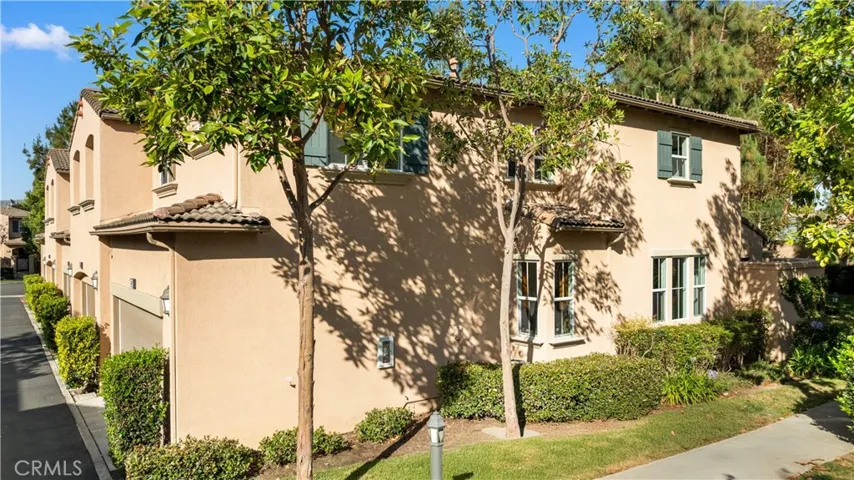 40 Trailing Vine, Irvine, California 92602