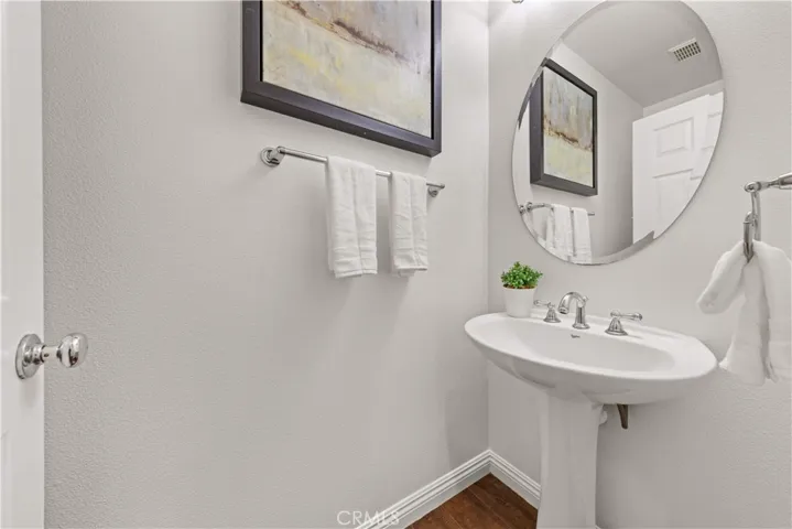 40 Trailing Vine, Irvine, California 92602