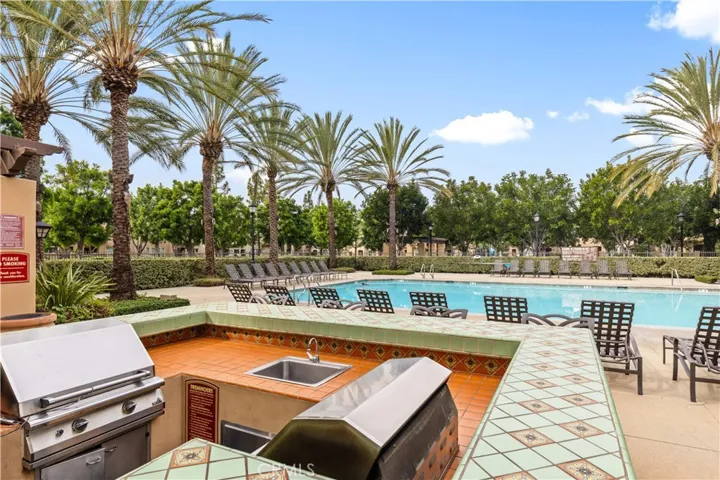 40 Trailing Vine, Irvine, California 92602