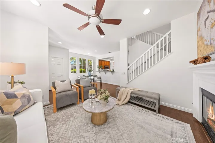 40 Trailing Vine, Irvine, California 92602