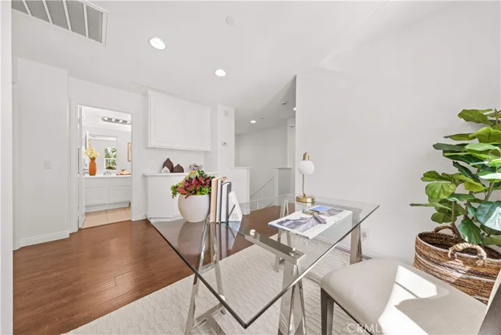 40 Trailing Vine, Irvine, California 92602