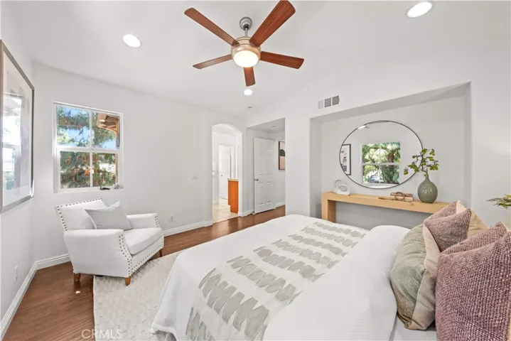 40 Trailing Vine, Irvine, California 92602
