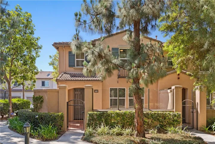 40 Trailing Vine, Irvine, California 92602