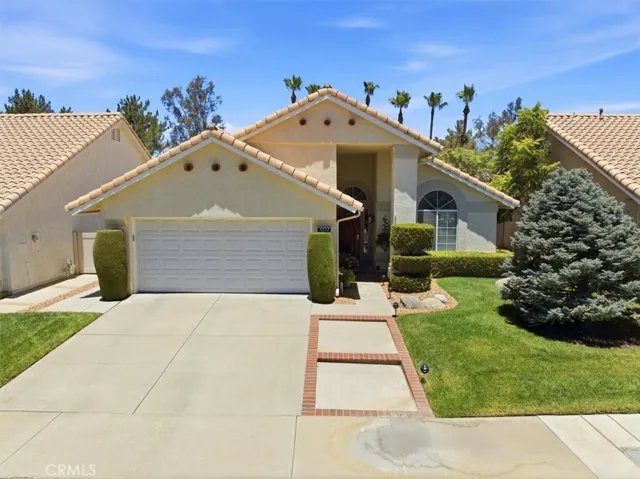5831 Oakmont, Banning, California 92220