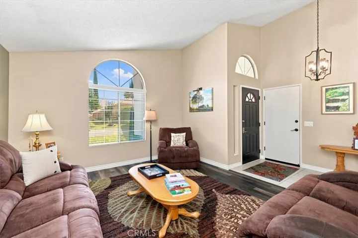 5831 Oakmont, Banning, California 92220