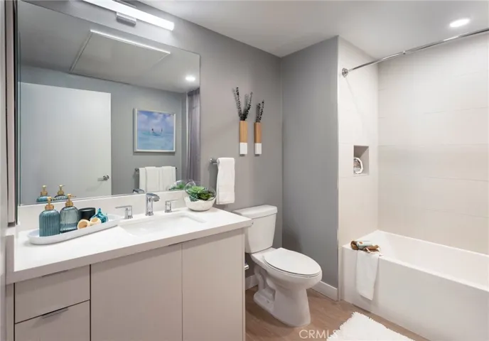 511 S Harbor 705, San Pedro, California 90731
