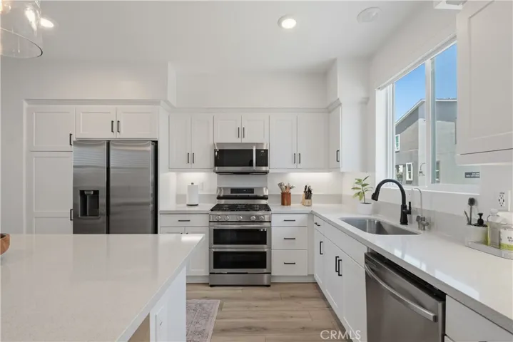 main level kitchen