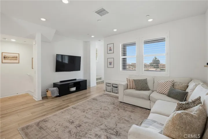 main level​​‌​​​​‌​​‌‌​​‌​​​‌‌​​​‌​​‌‌​​‌‌​​‌‌​​​​ living